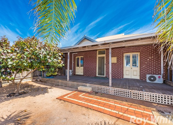 138 Shenton Street, Beachlands WA 6530