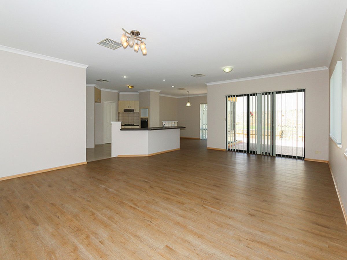32 Brightlands Circuit, Carramar WA 6031 House For Rent 620 Domain