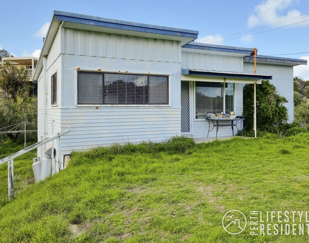 9 Gee Street, Guilderton WA 6041