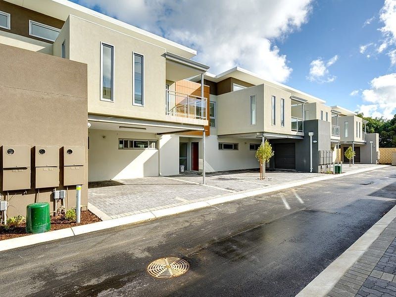 2 bedrooms Apartment / Unit / Flat in 21/12 Bushlark Turn ERSKINE WA, 6210