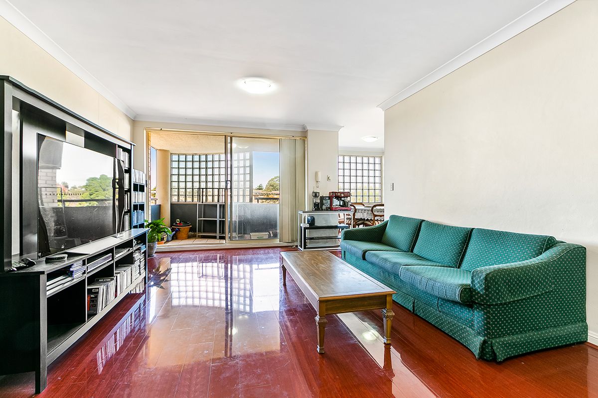 3 bedrooms Apartment / Unit / Flat in 49/98 Chandos Street ASHFIELD NSW, 2131