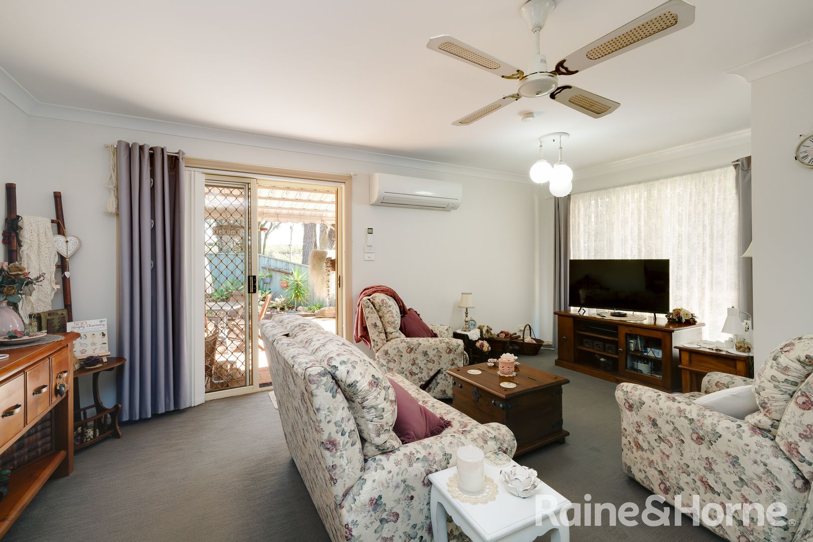 1/90 Harrison Street, Belmont North NSW 2280, Image 2