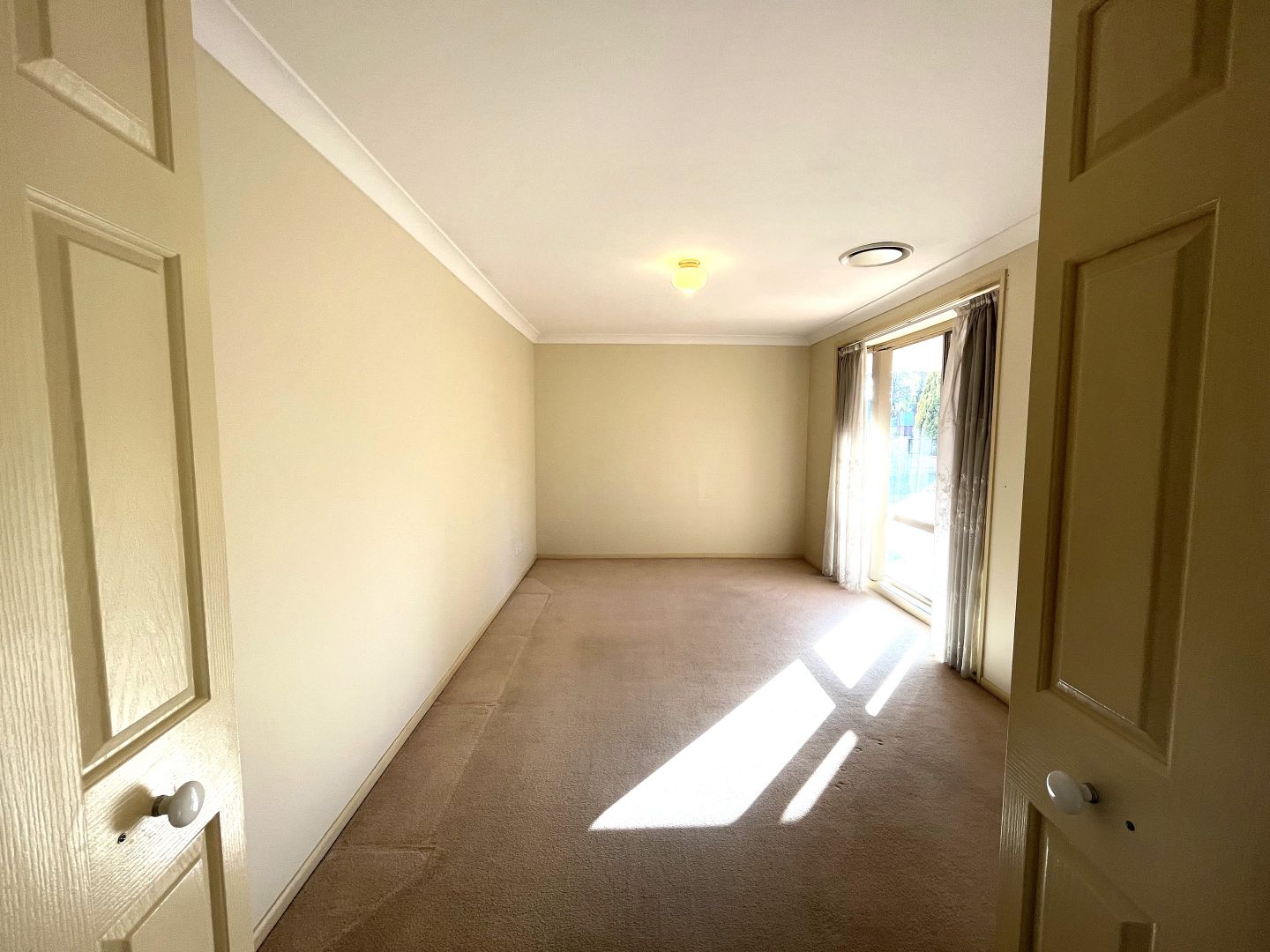 5 Yew Place, Casula NSW 2170 House For Rent Domain