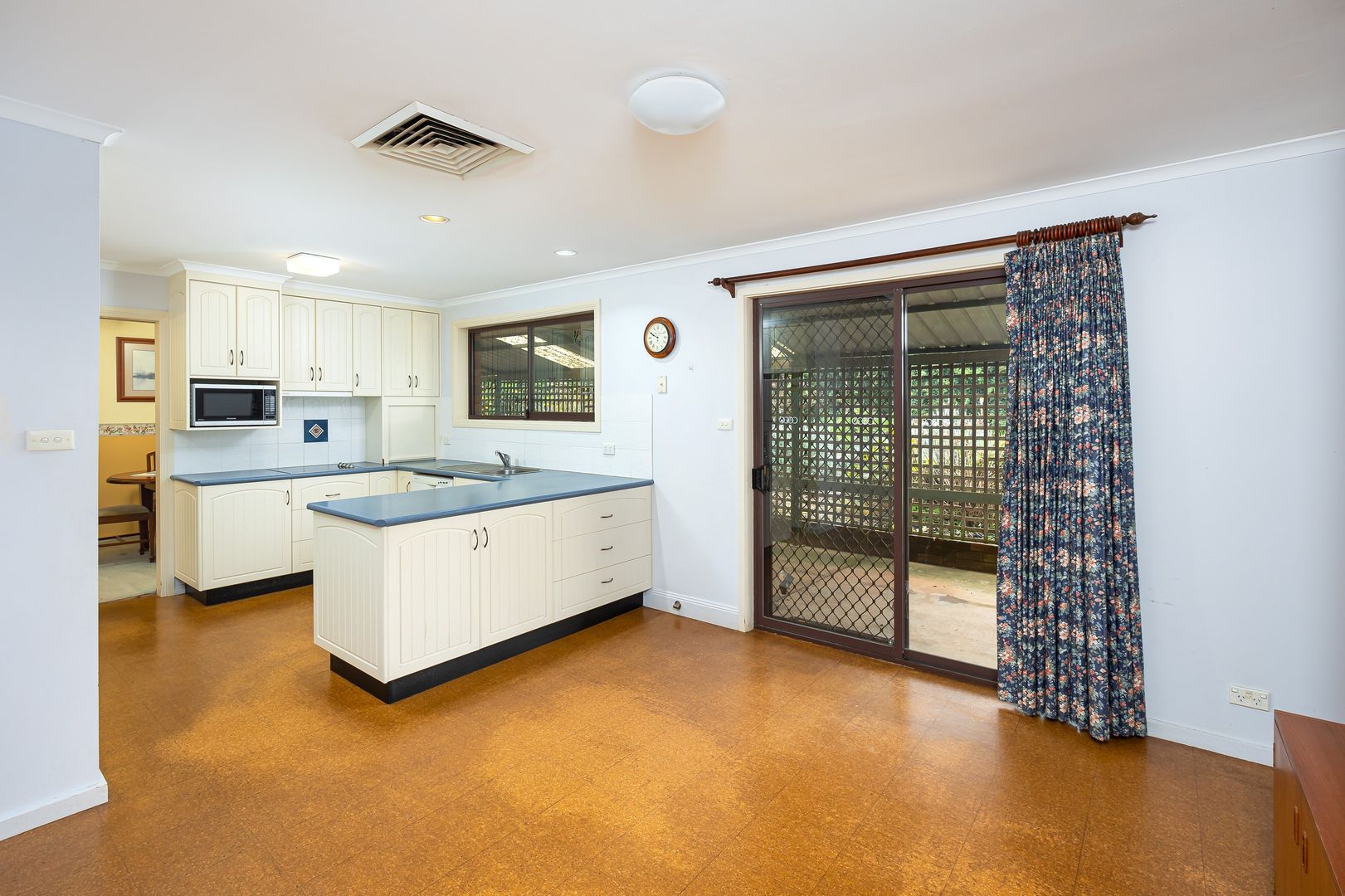 2 Wellingham Place, Temora NSW 2666, Image 1