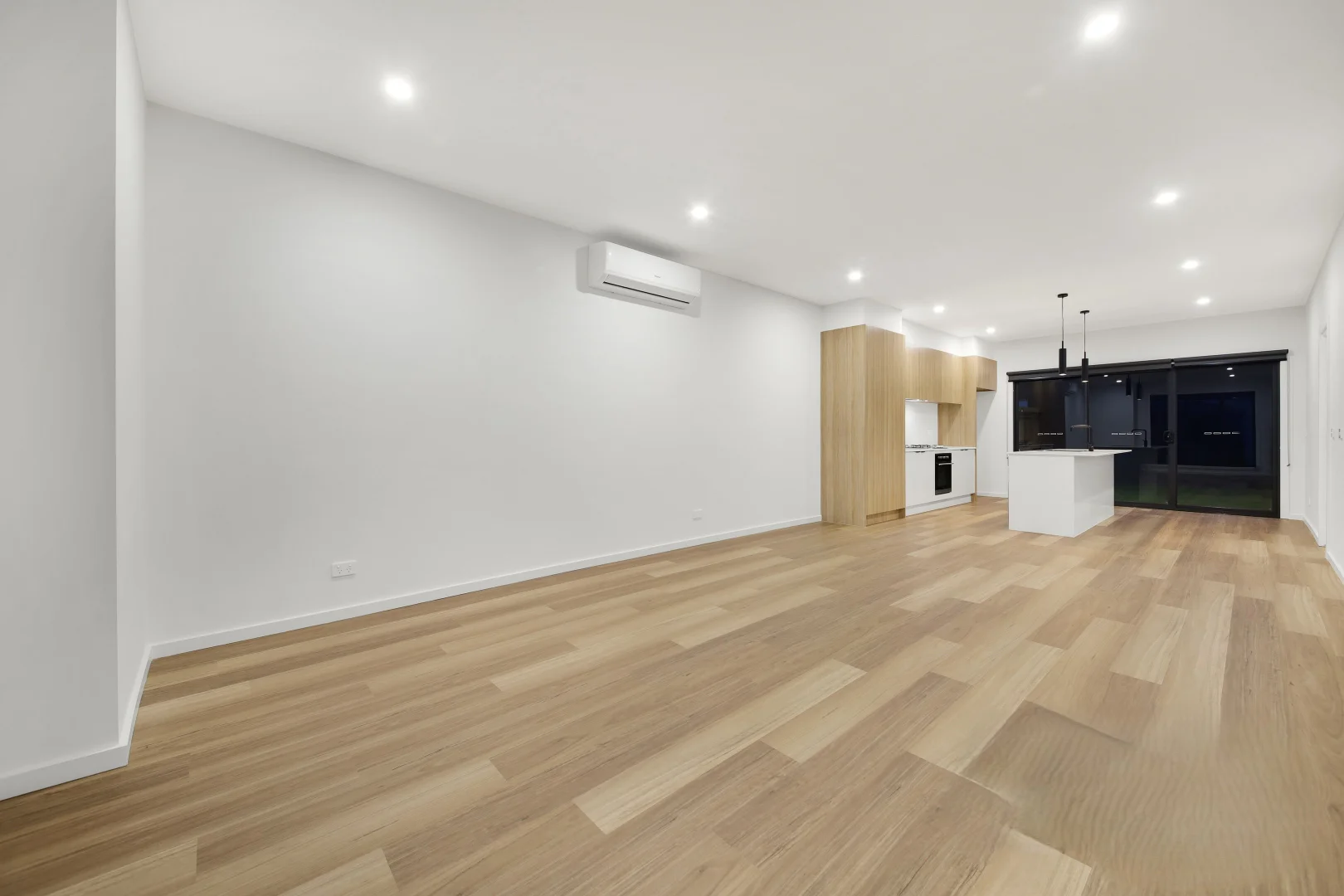 Additional image 2 of 13 Everbloom Crescent, Tarneit VIC 3029