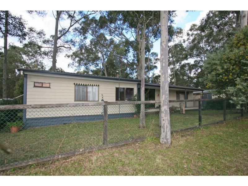 20 Stirling Street, ABERNETHY NSW 2325, Image 2