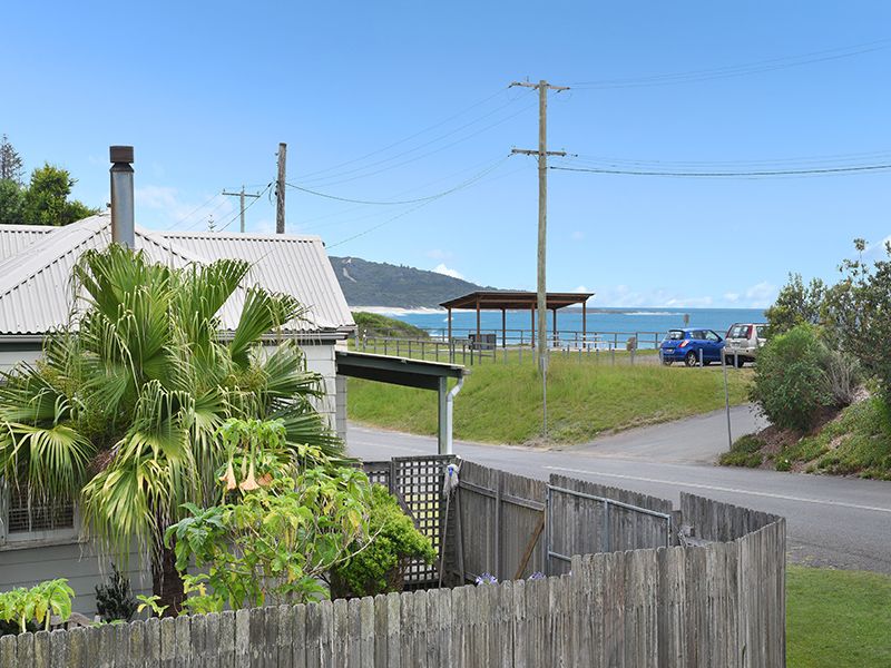 76 Flowers Dr, Catherine Hill Bay NSW 2281, Image 2