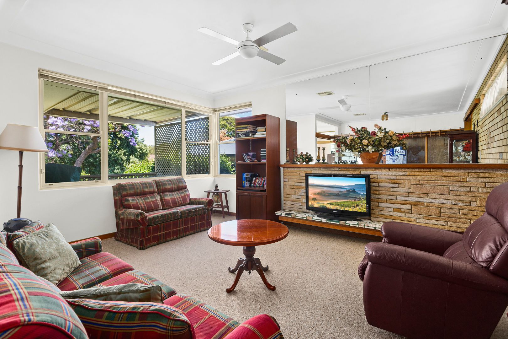 3 Gregory Crescent, Beverly Hills NSW 2209, Image 2