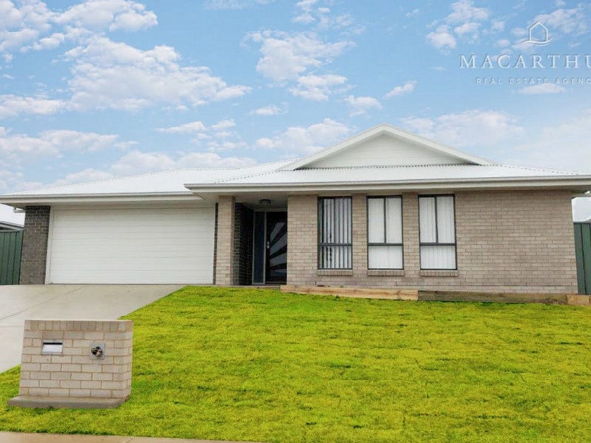 3 Hazelwood Drive, Forest Hill NSW 2651
