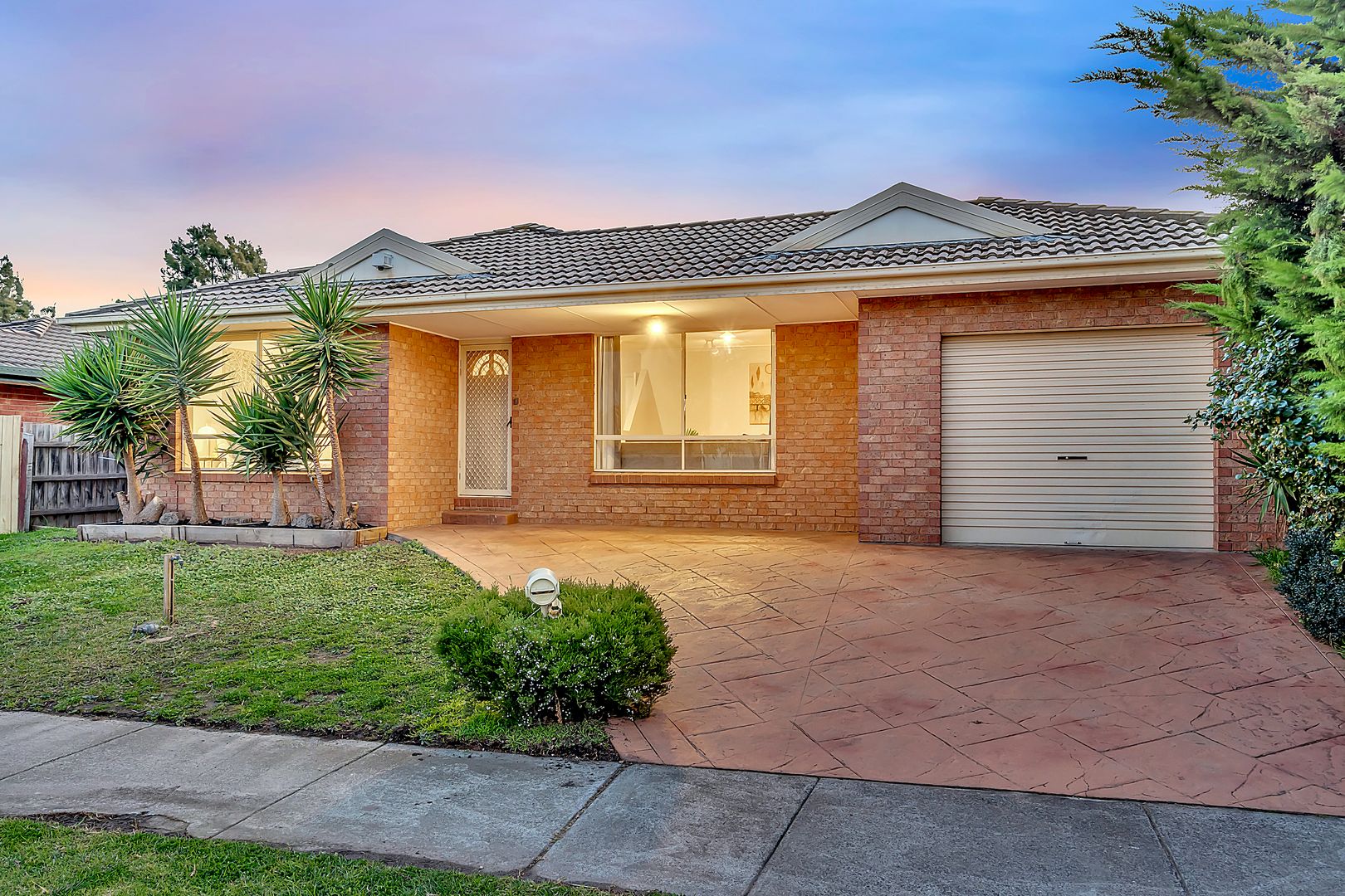 27 Exmouth Road, Craigieburn VIC 3064, Image 1