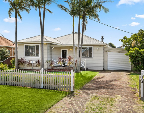 104 Pur Pur Avenue, Lake Illawarra NSW 2528