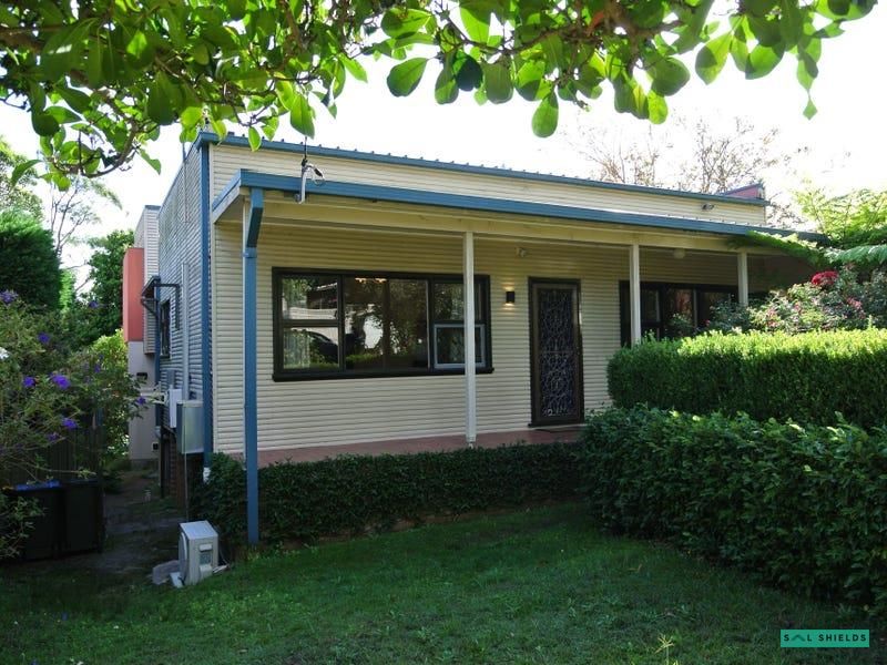 3 Vines Avenue, Forestville NSW 2087