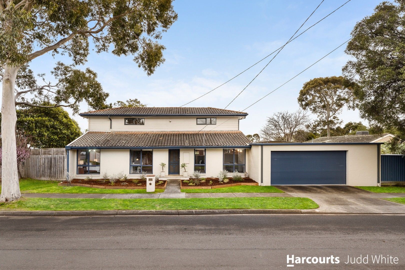 1 Calderwood Avenue, Wheelers Hill Property History & Address