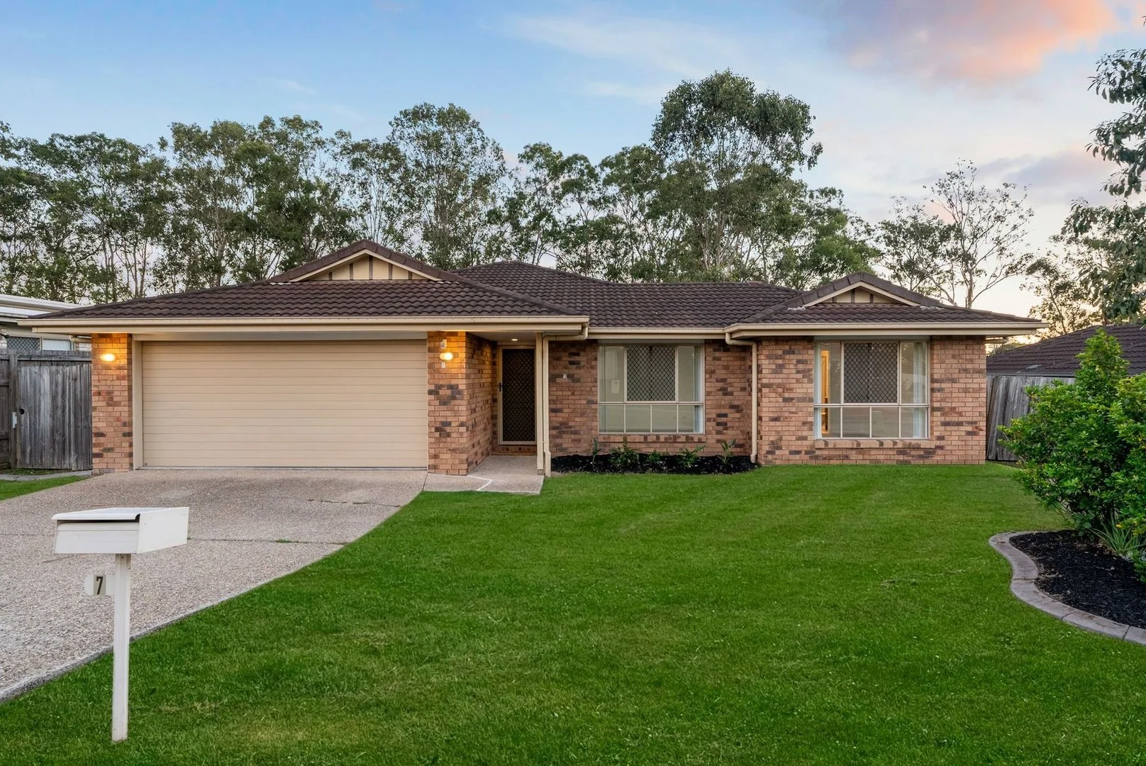 7 SIFFLEET STREET, Bellbird Park QLD 4300