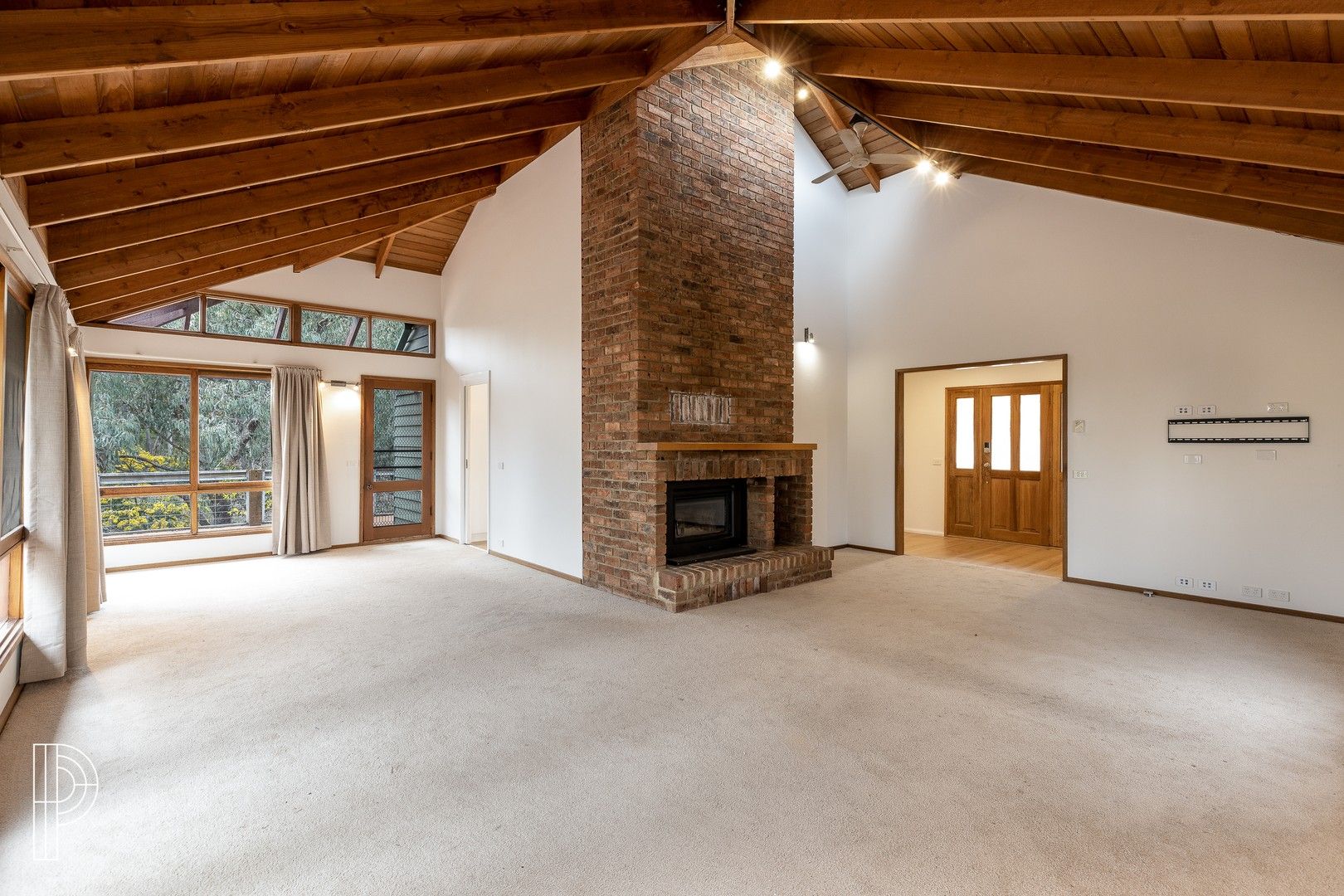 4 bedrooms House in 8 Woodman  Place GREENLEIGH NSW, 2620