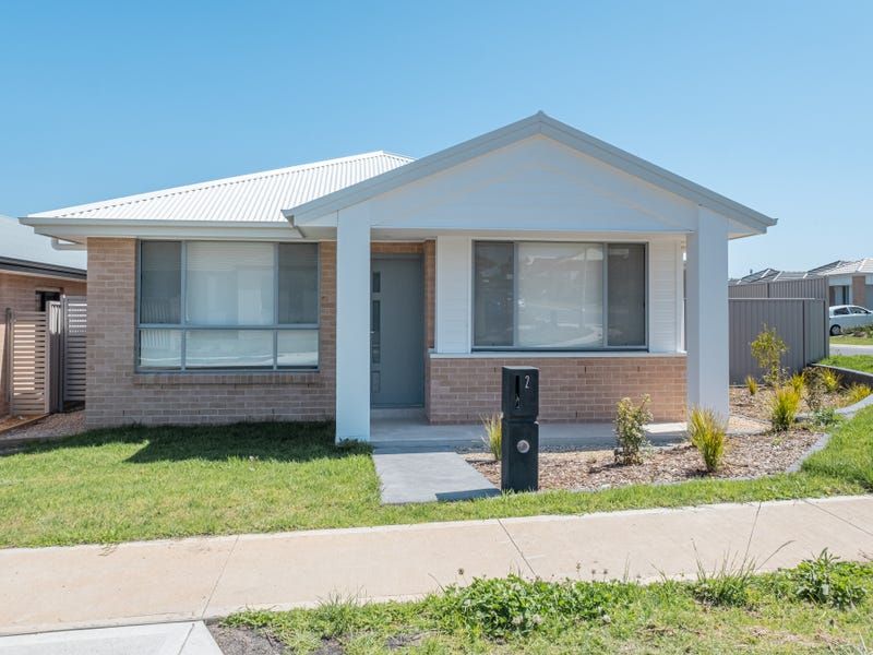 4 bedrooms House in 2 Cain Avenue GREGORY HILLS NSW, 2557
