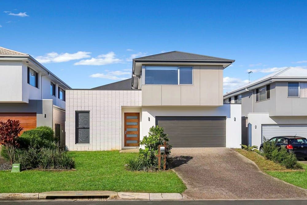 4 bedrooms House in 45 Hillcrest Street ROCHEDALE QLD, 4123