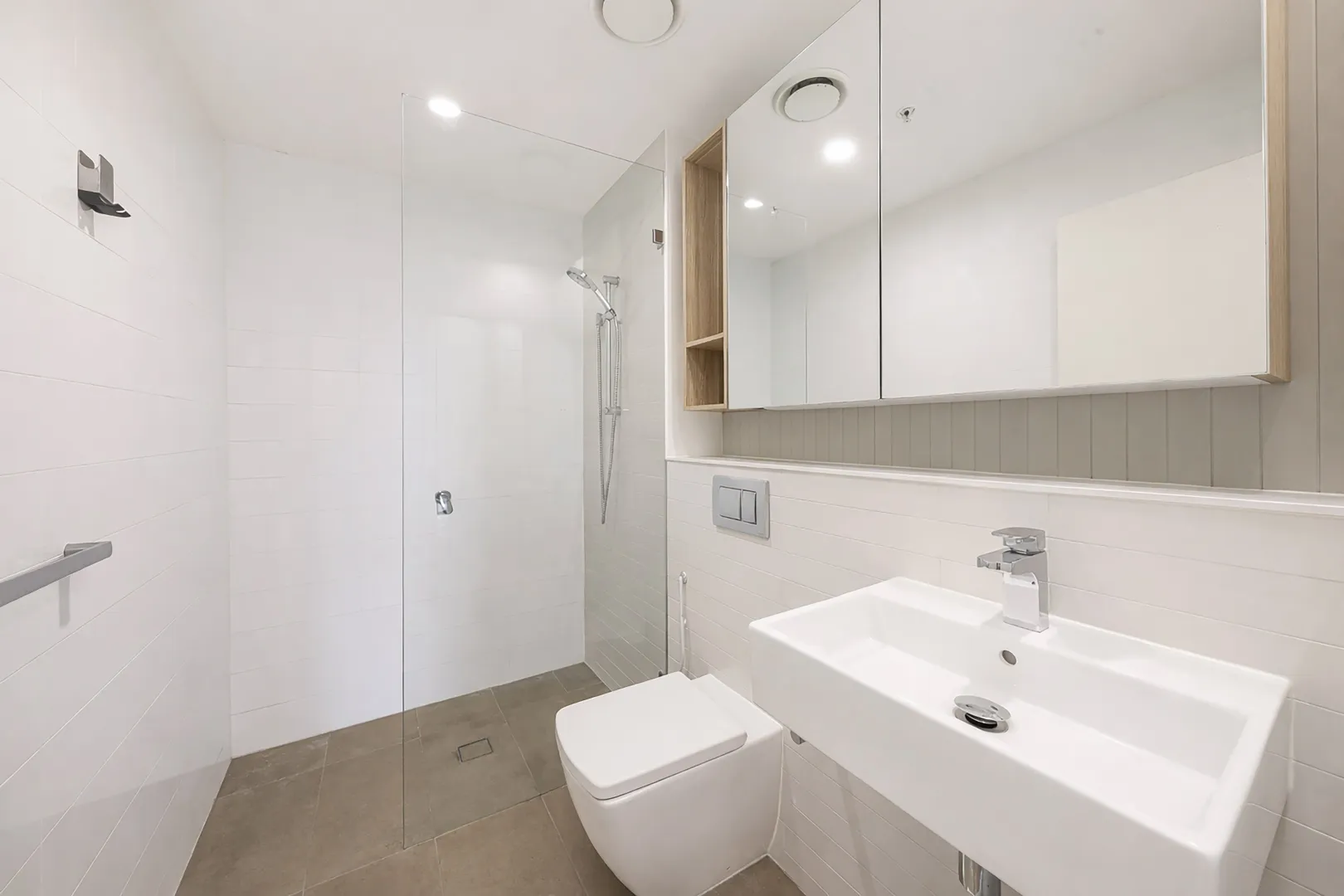 Apartment in Sydney, Wentworth Point - More