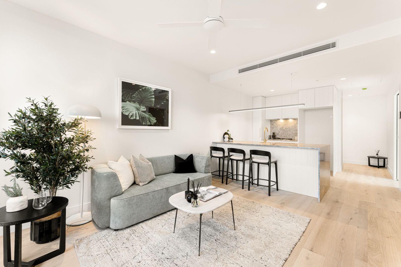 2B1B1C/19 McDougall Street, Milton QLD 4064 Apartment For Rent 650