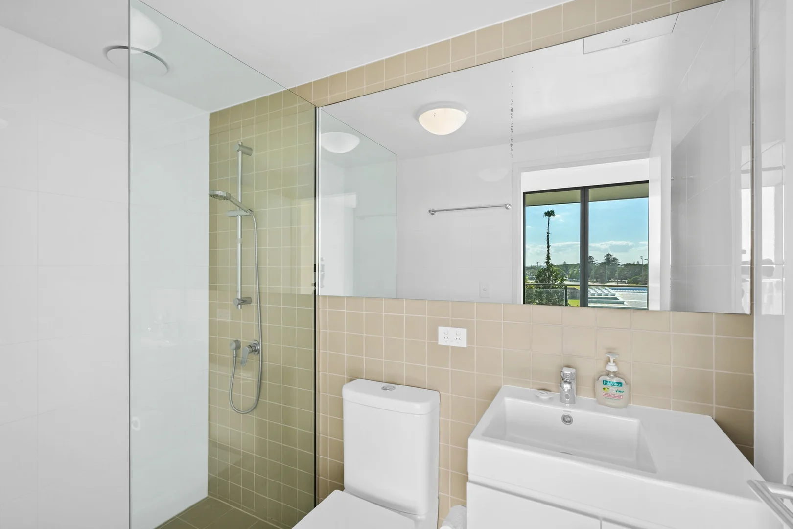 Additional image 7 of 402/125 Union Street, Cooks Hill NSW 2300