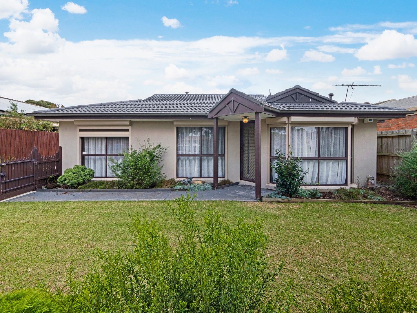 1/5 Jacinta Drive, Cranbourne West VIC 3977, Image 1