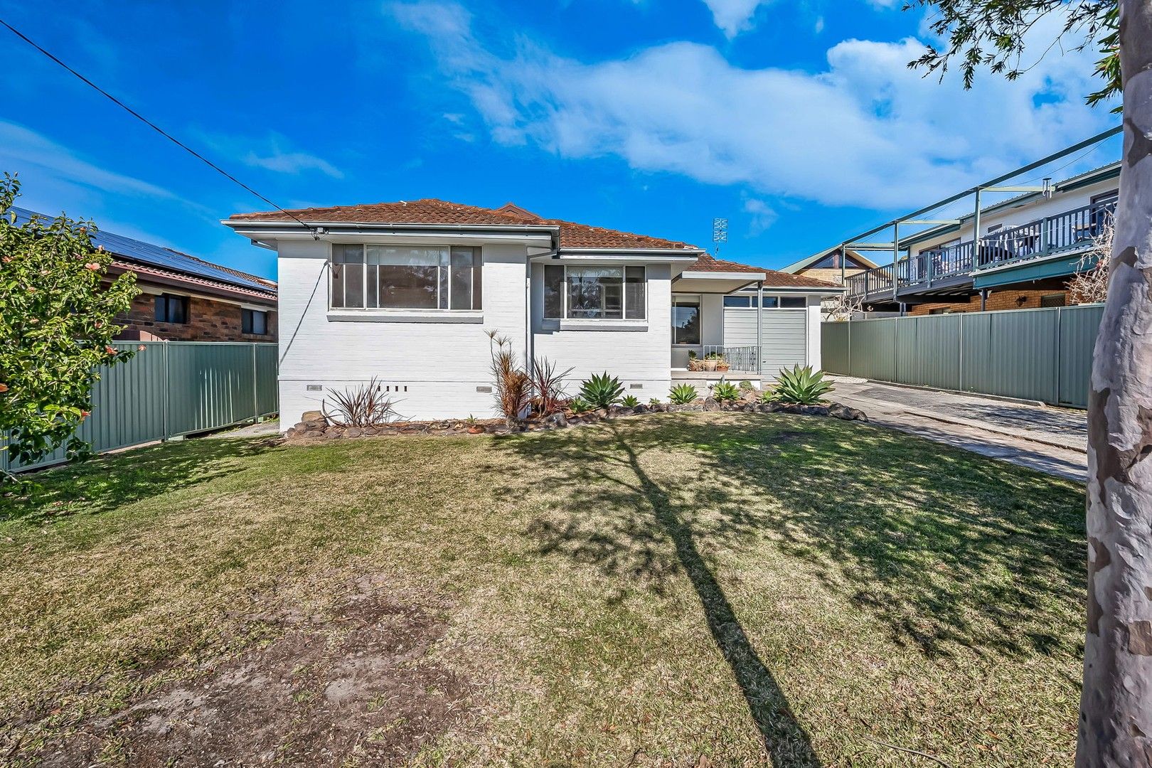 24 Restlea Avenue, Charmhaven NSW 2263, Image 0