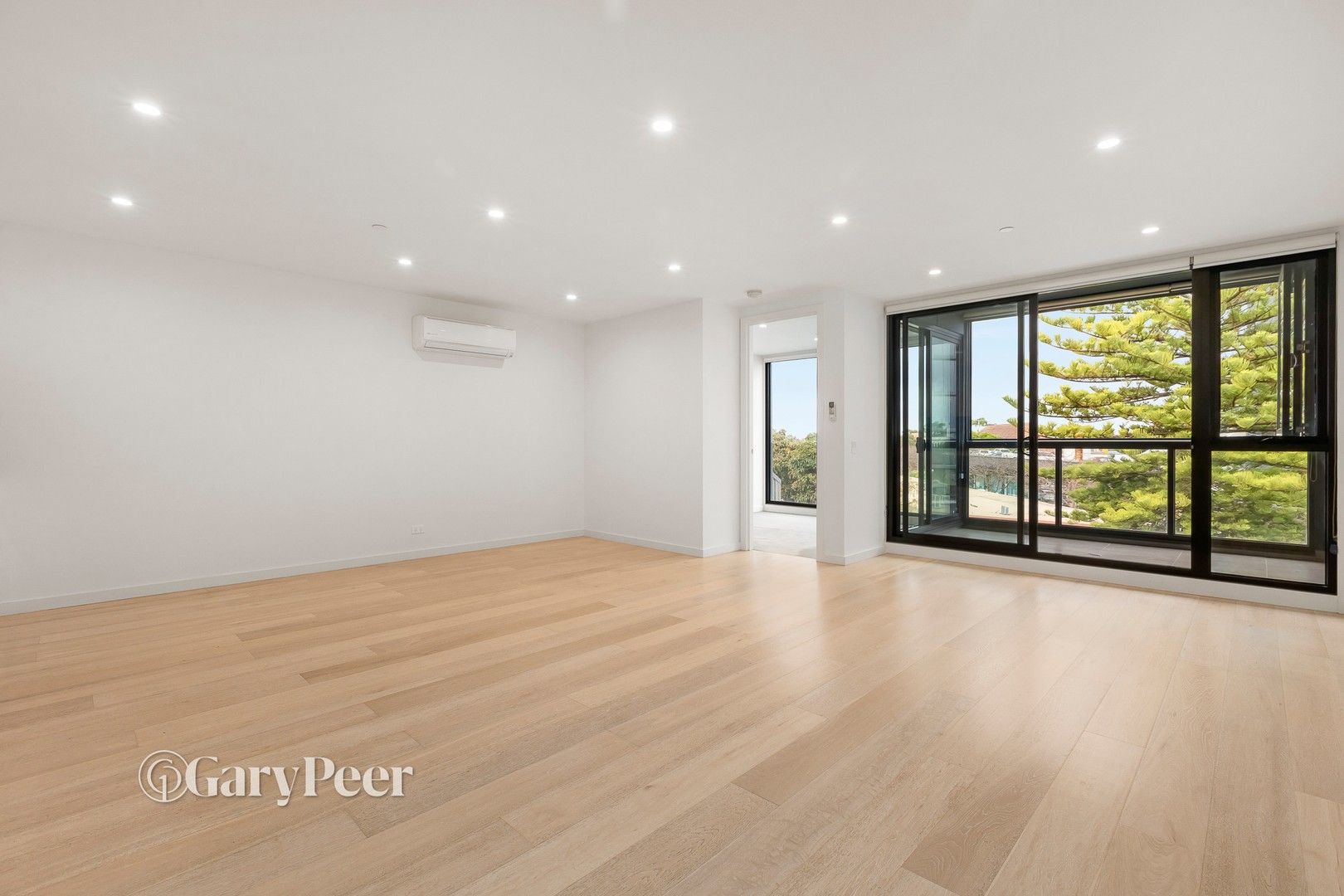 2 bedrooms Apartment / Unit / Flat in 301/11 Central Ave MOORABBIN VIC, 3189