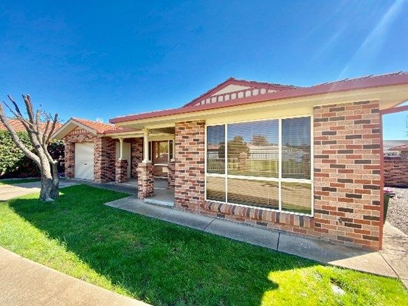 2/108 Undurra Drive, Glenfield Park NSW 2650, Image 0