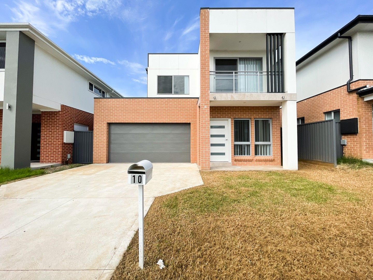 4 bedrooms House in 10 Mars Street LEPPINGTON NSW, 2179
