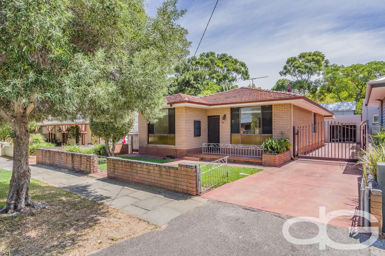 3 bedrooms House in 24 King William Street SOUTH FREMANTLE WA, 6162