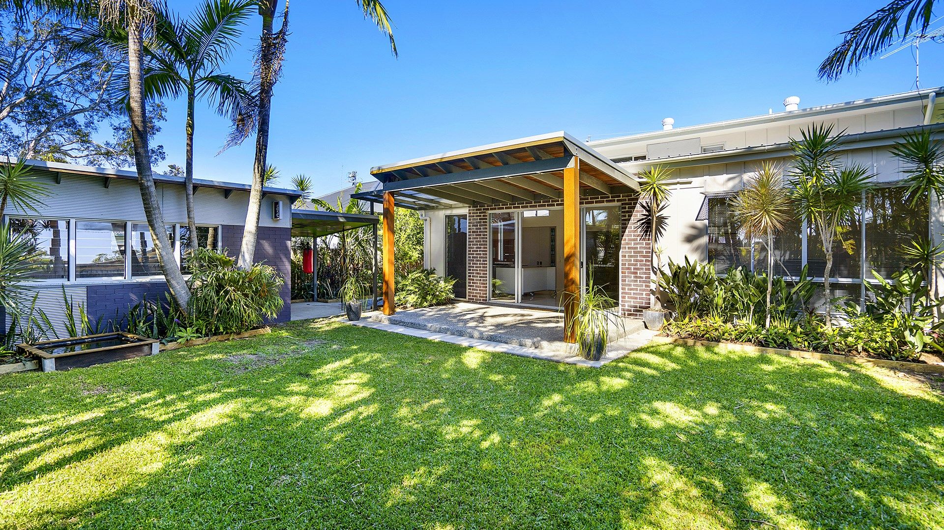 89 Poinsettia Avenue, Hollywell QLD 4216, Image 0