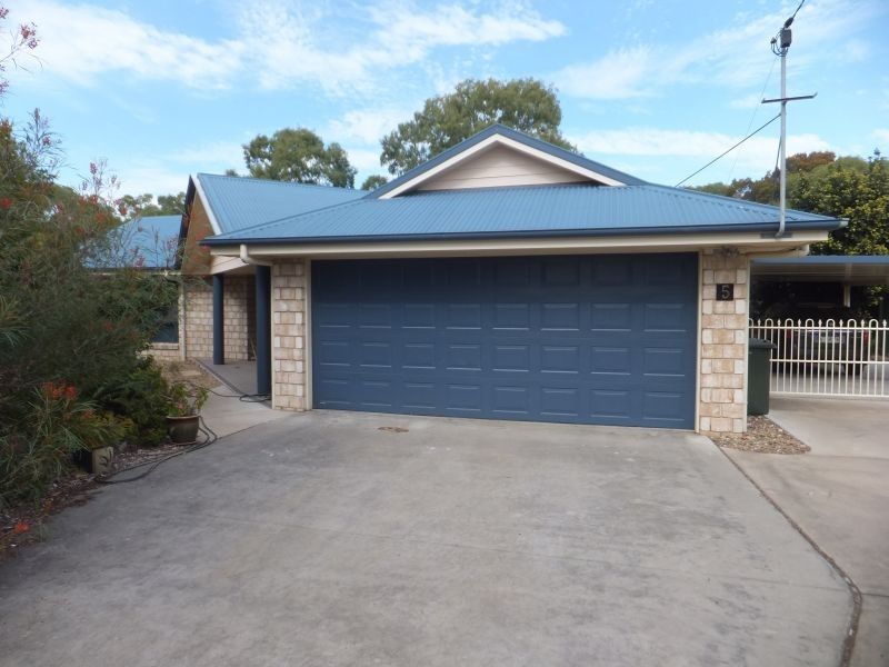 3 bedrooms House in 5 Bass Court WOODGATE QLD, 4660