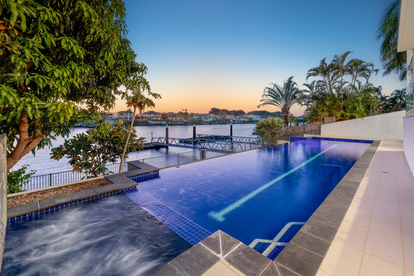 Additional image 10 of 57 Sir Bruce Small Boulevard, Benowa Waters QLD 4217