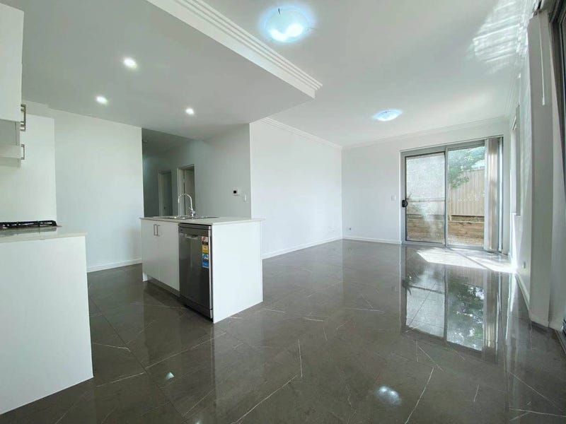 2 bedrooms Apartment / Unit / Flat in 101/28-30 Burbang Crescent RYDALMERE NSW, 2116