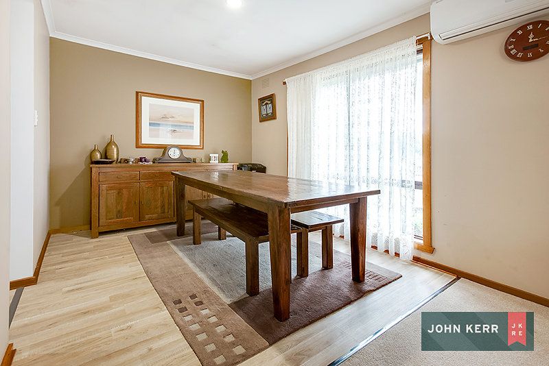 15 Crowe Court, Newborough VIC 3825, Image 2