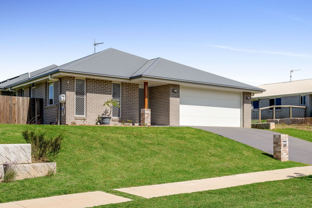 29 Lapwing Crescent, Meringandan West QLD 4352, Image 1