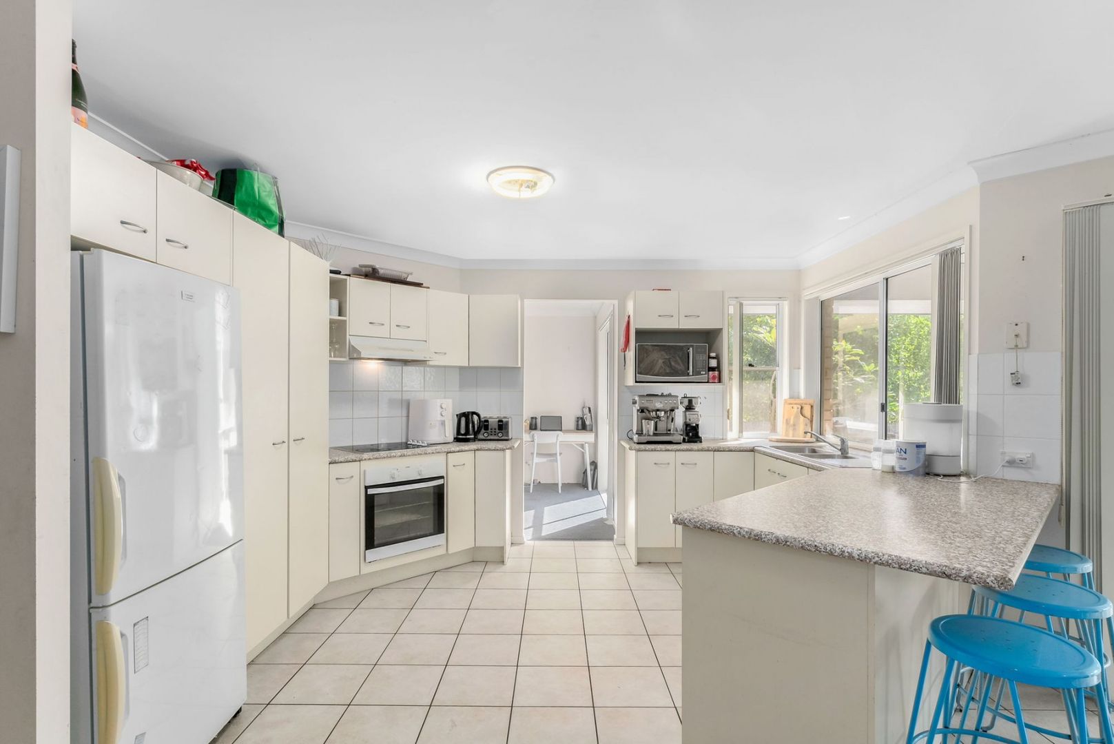 49 Strathmere Place, Upper Kedron QLD 4055, Image 2