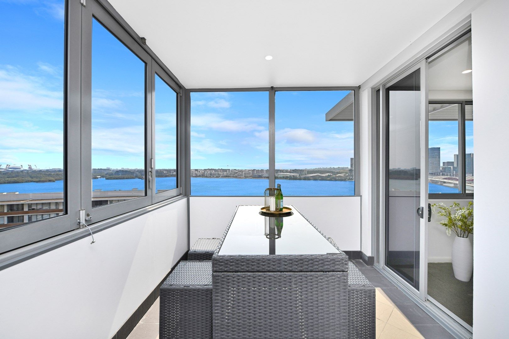 1055/6 Mary Street, Rhodes NSW 2138, Image 0
