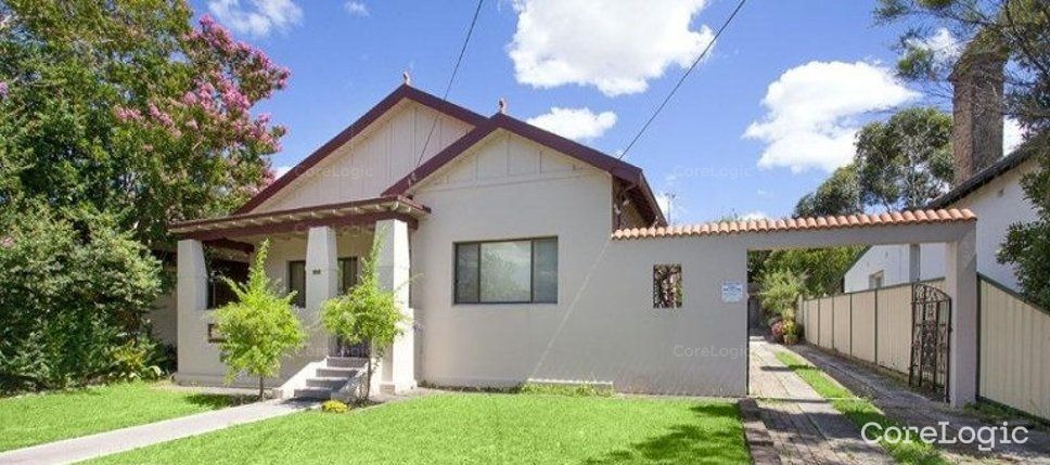 3 bedrooms House in 211 Georges River Road CROYDON PARK NSW, 2133