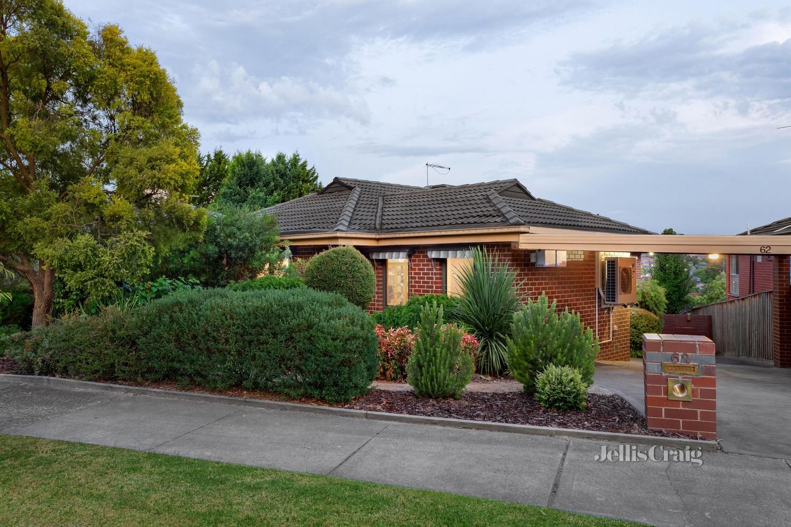 62 Pinehills Drive, Greensborough VIC 3088, Image 0