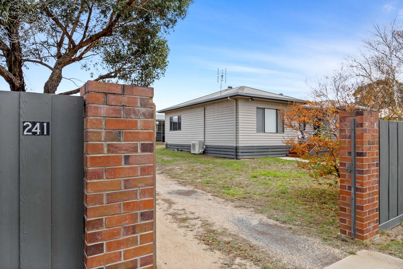 241 Western Highway, Ararat VIC 3377, Image 2