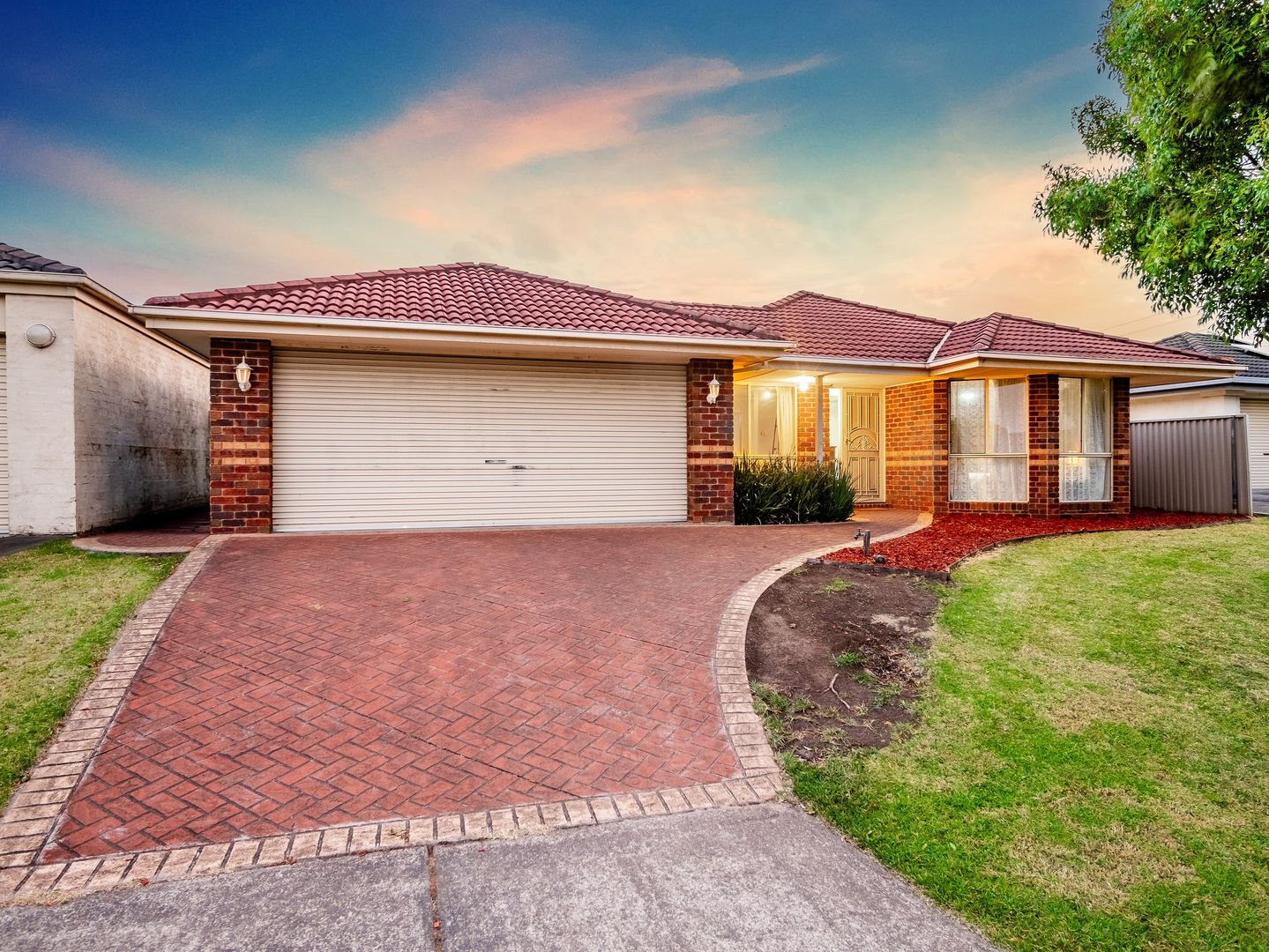 27 Hazelmere Avenue, Cranbourne West VIC 3977, Image 1