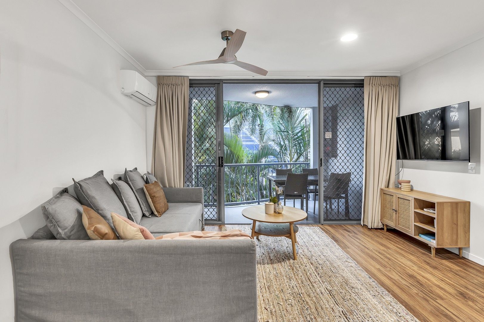 1 bedrooms Apartment / Unit / Flat in 26/2607-2609 Gold Coast Highway MERMAID BEACH QLD, 4218