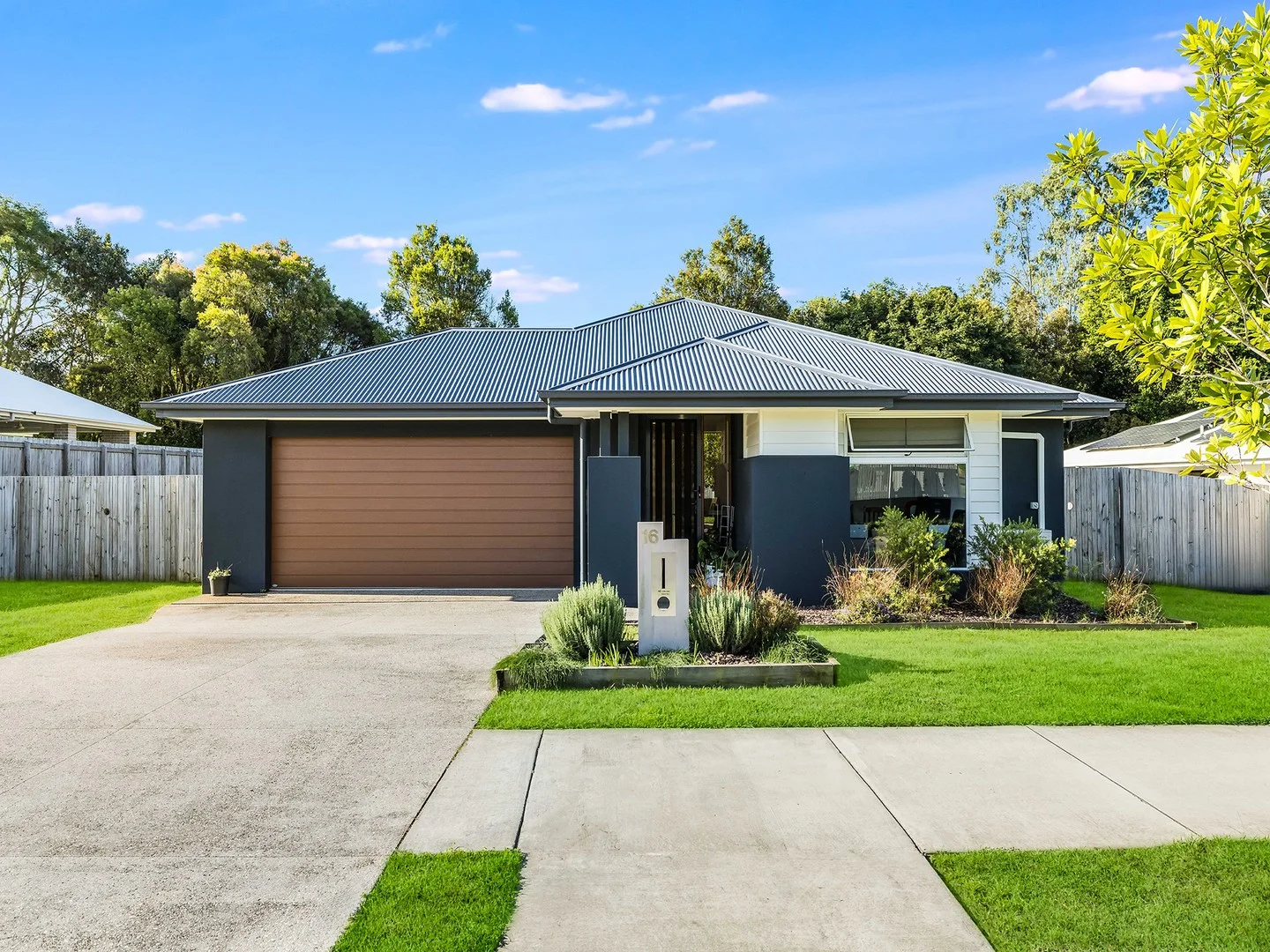 16 Aspect Way, Glass House Mountains QLD 4518