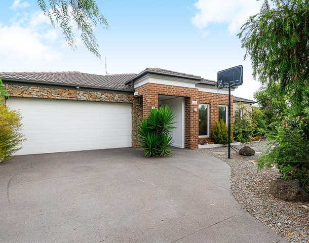 12 Grand Place, Tarneit VIC 3029