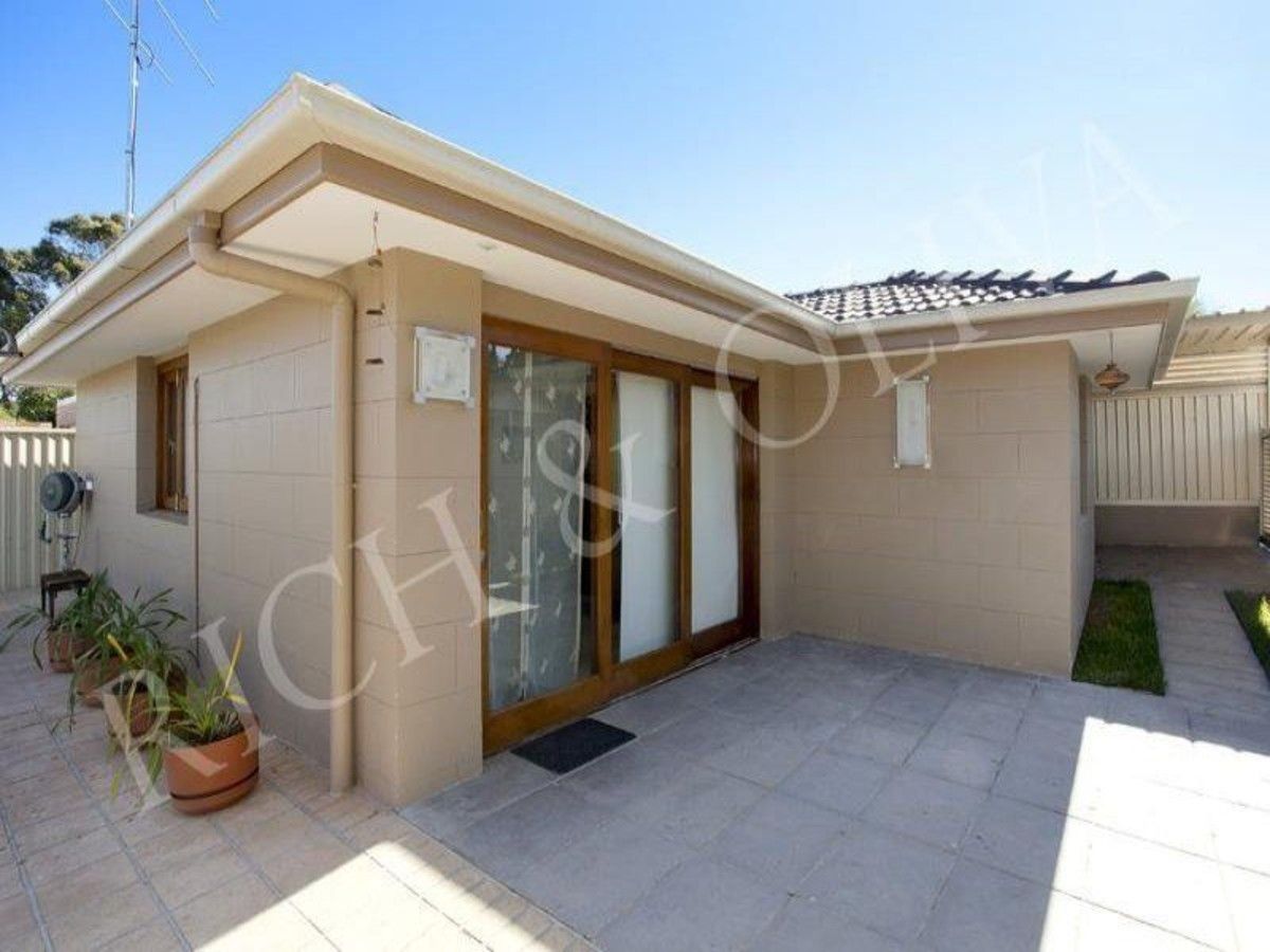 2 bedrooms Villa in 41A Third Street ASHBURY NSW, 2193