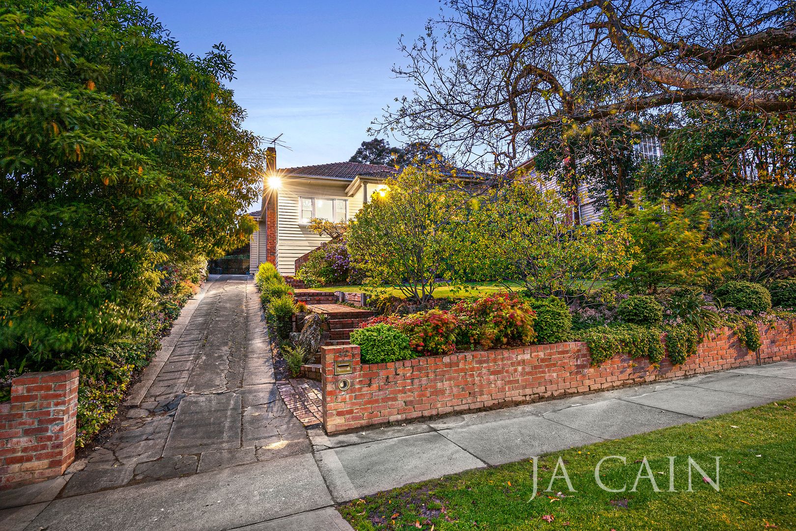 92 Glen Iris Road, Glen Iris Property History & Address Research Domain