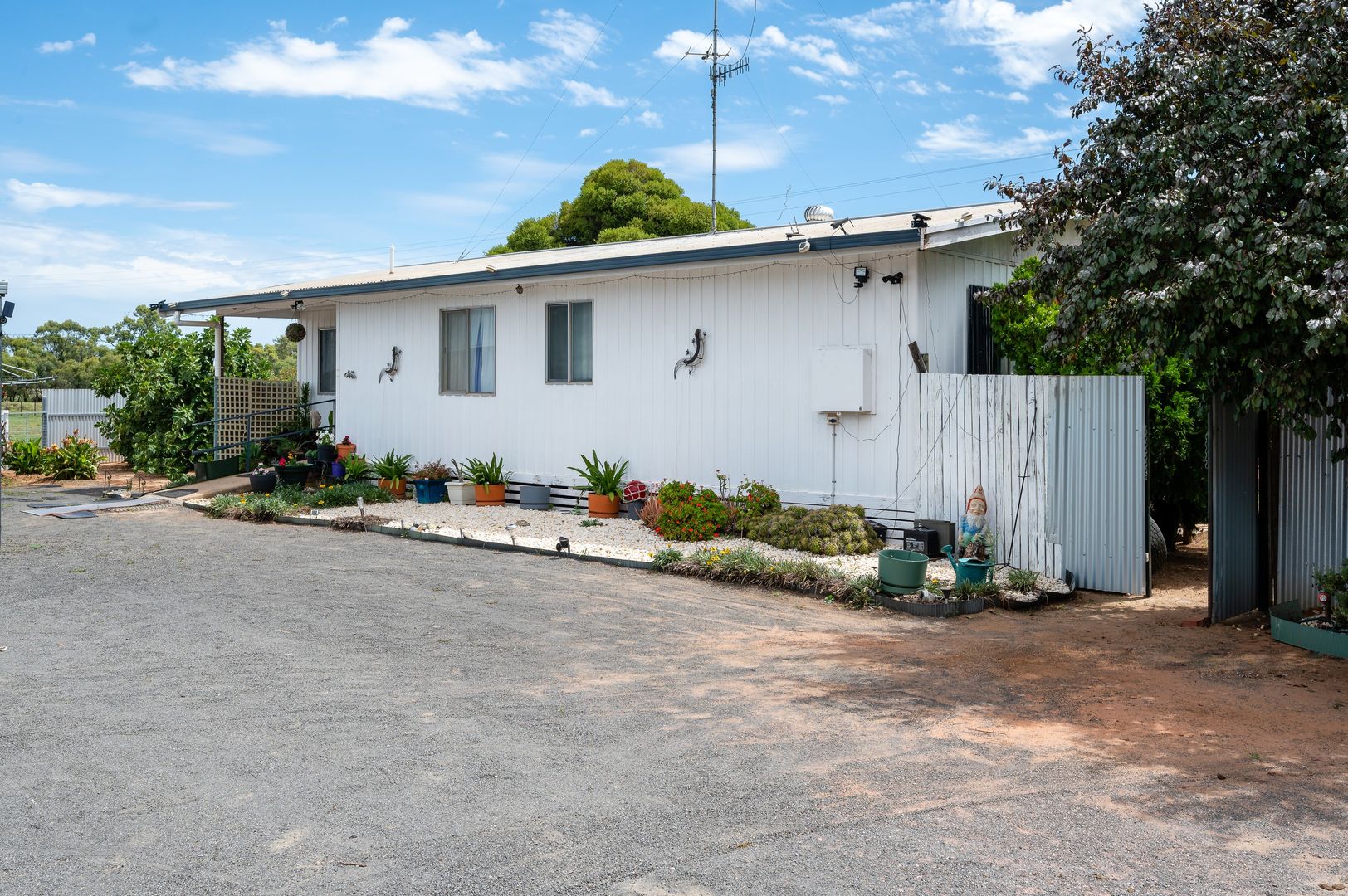 2 Kooba Street, Whitton NSW 2705, Image 2