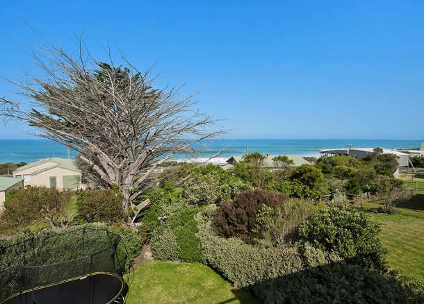 17 Surf Avenue, Skenes Creek VIC 3233