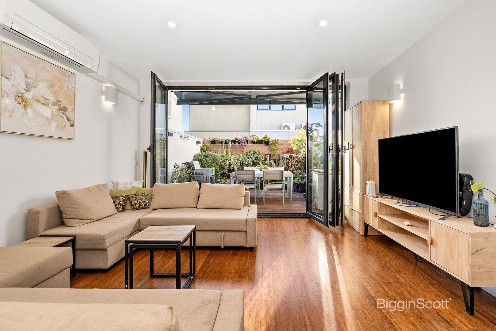 4 bedrooms House in 7 Laity Street RICHMOND VIC, 3121